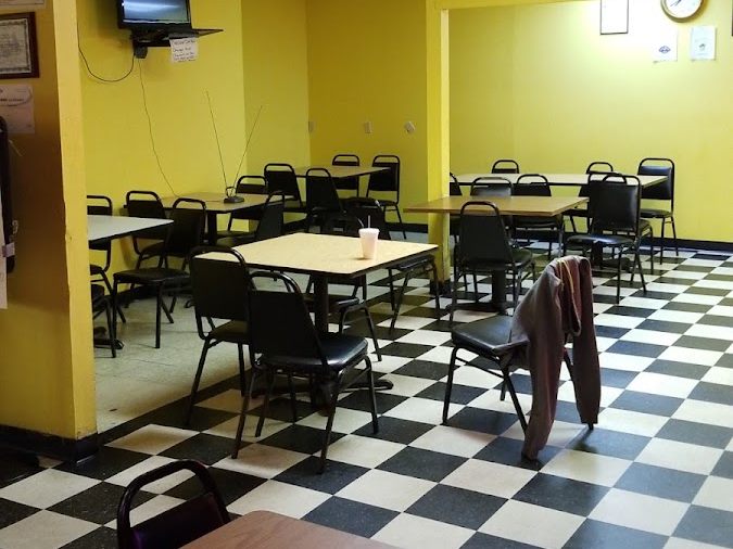 Chic-A-Loes interior