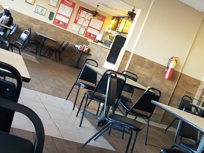 Chic-A-Loes interior